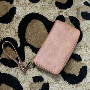 NWOT All About the Benjamins Tan Pebble Faux Leather Thirty-One Wallet